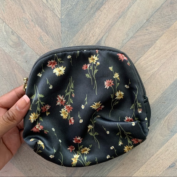 No brand Handbags - Flower 🌹 Pouch